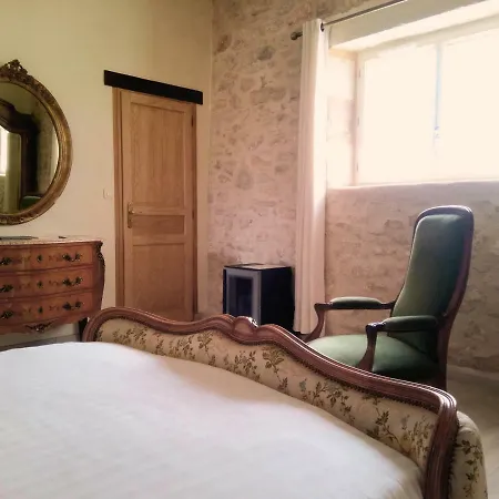Relais De Montgeoffroy Les Gites *